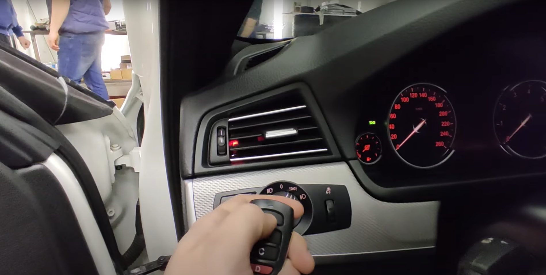 Light indication in the interior (compatible with Flipper™) - Alite